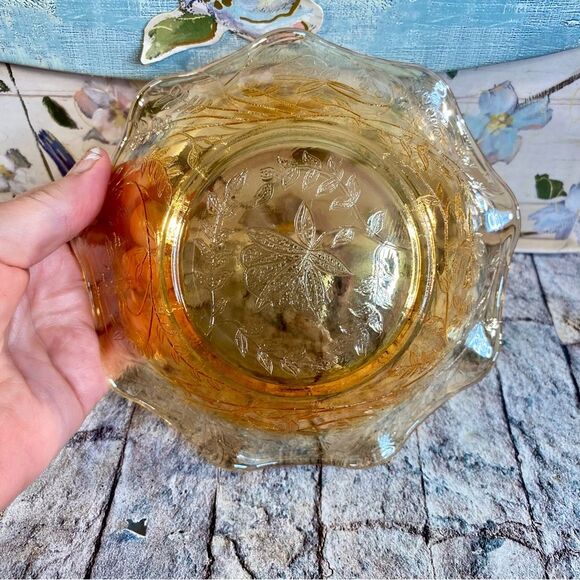 Vintage Carnival Glass Iridescent Ruffled Scalloped Bowl Floral Etched 8 Pcs - Picture 4 of 9